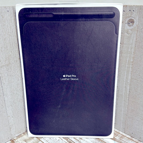 Apple Accessories - iPad Pro new 10.5” black leather sleeve protective travel sleeve case cover